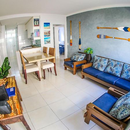 Pe Na Areia: Beachfront Guarujá Apartment with AC and Parking Exterior photo